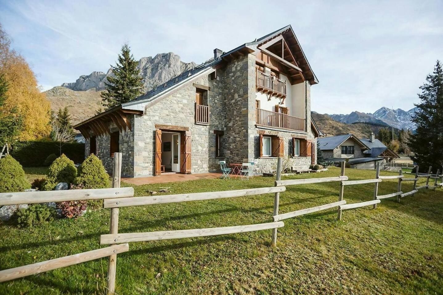 Olympia Tus Mascotas Son Bienvenidas Formigal Exterior photo